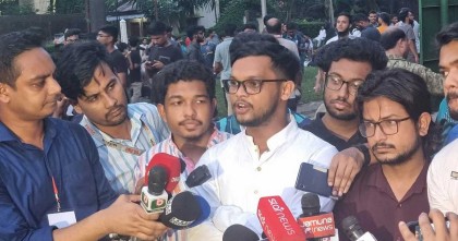 মির্জা আব্বাস ঢাবিতে প্রবেশ করেছেন কেনো, এটাই প্রশ্ন: আবু বাকের