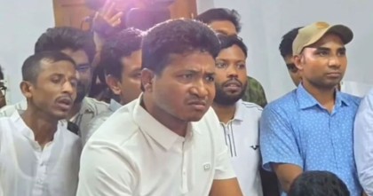  

ঢাবি উপাচার্যকে প্রকাশ্যে ধমক ছাত্রদল সভাপতির