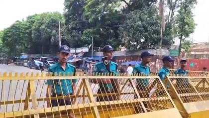 ডাকসু নির্বাচন ঘিরে কড়া নিরাপত্তা, বসানো হয়েছে চেকপোস্ট