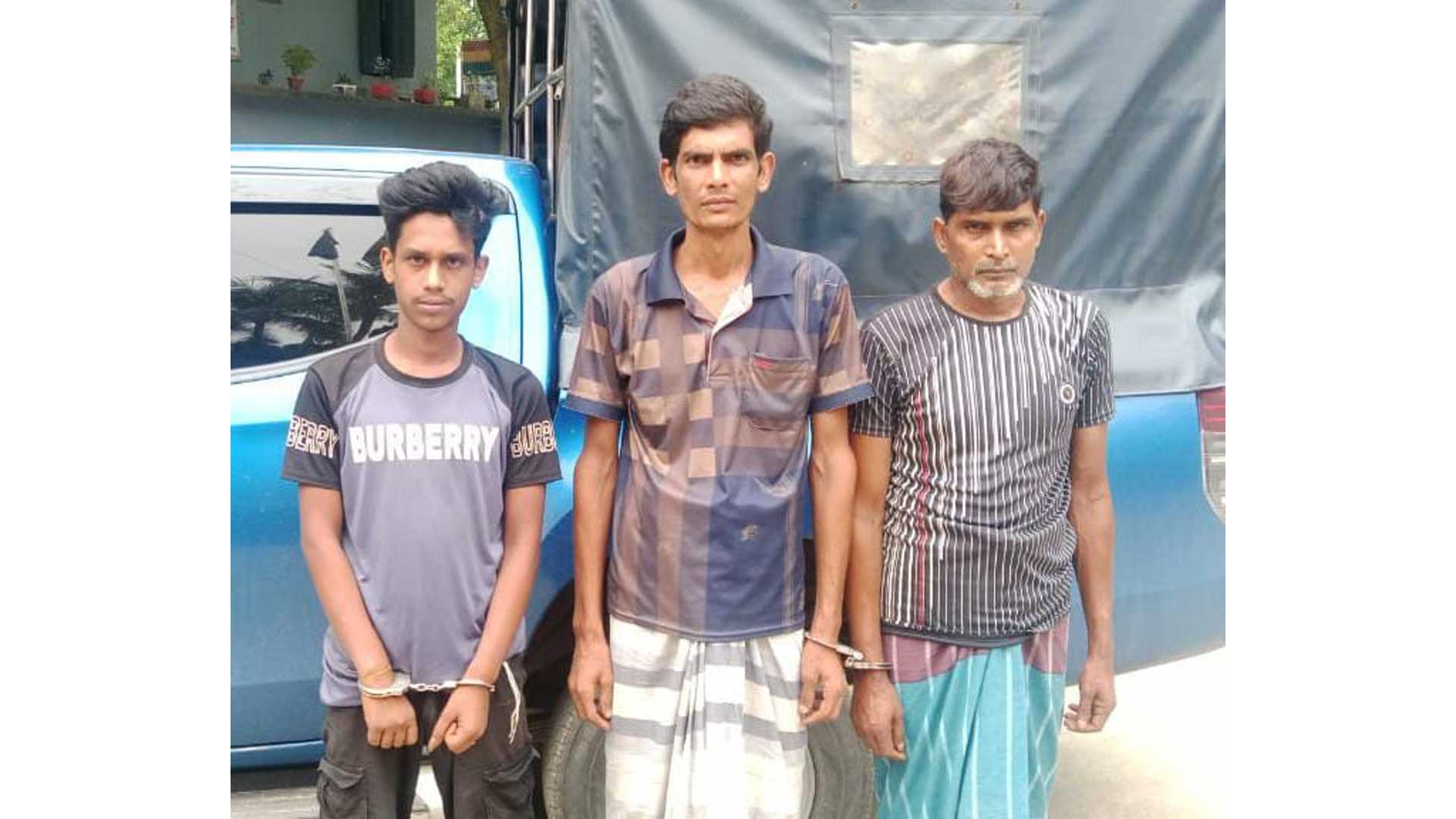 শিবগঞ্জে মাদকবিরোধী অভিযানে গ্রেপ্তার তিন