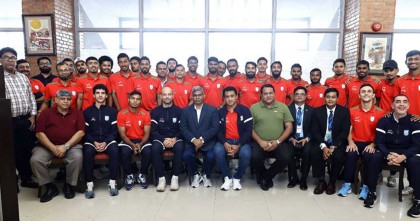 নেপাল থেকে বিশেষ বিমানে দেশে ফিরলেন ফুটবলাররা