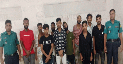 মোহাম্মদপুরে পুলিশের বিশেষ অভিযানে গ্রেপ্তার ১০