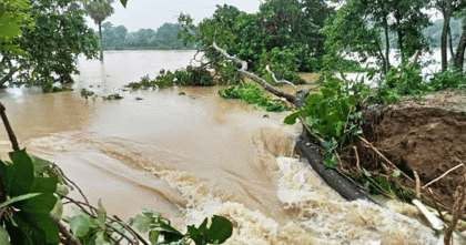 উজানে ভারী বৃষ্টিপাত, চার জেলার নিম্নাঞ্চল প্লাবিত হওয়ার আশঙ্কা