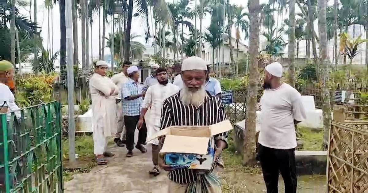 চাঁদপুরে গোরস্থান থেকে জীবন ফিরে পাওয়া নবজাতকের মৃত্যু