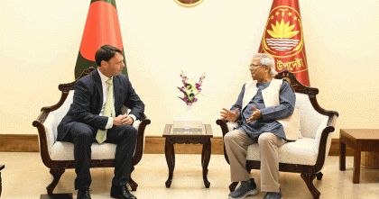 যুক্তরাষ্ট্রের সঙ্গে বাণিজ্য আরও গভীর করতে চান প্রধান উপদেষ্টা