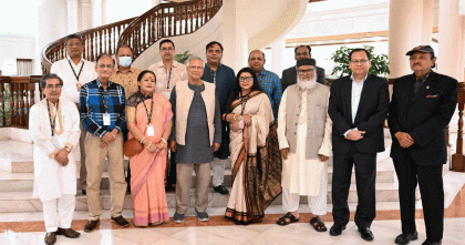 দুর্গাপূজা নিয়ে হিন্দু ধর্মীয় নেতাদের সঙ্গে প্রধান উপদেষ্টার বৈঠক