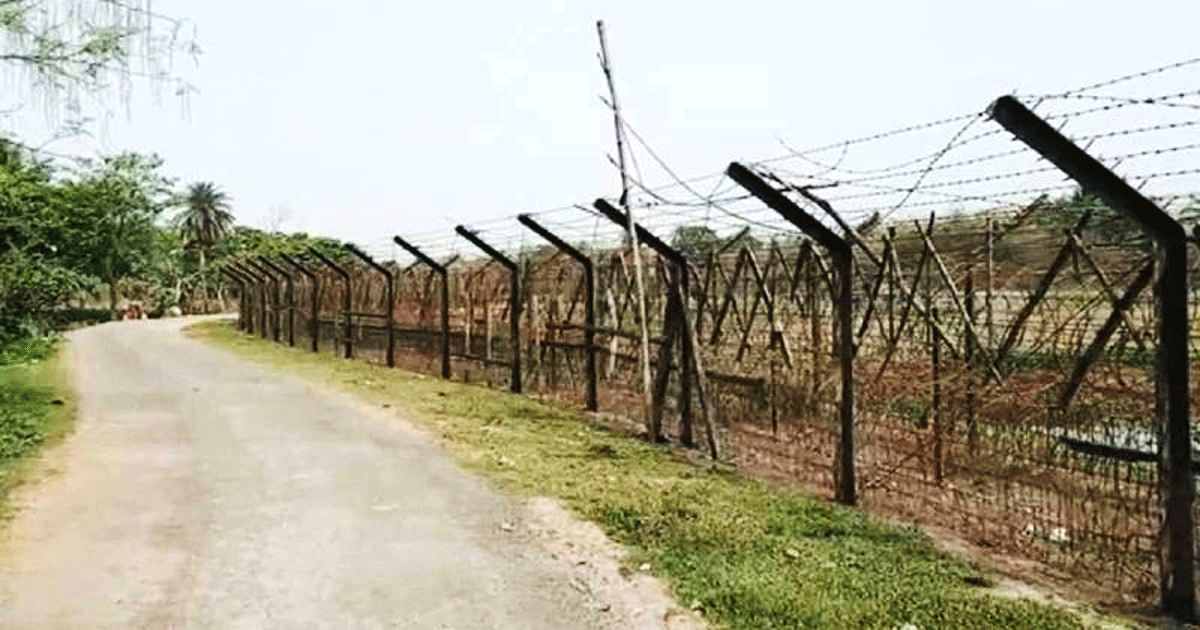 লালমনিরহাটে গরুর ঘাস কাটতে গিয়ে সীমান্তে যুবক আটক

