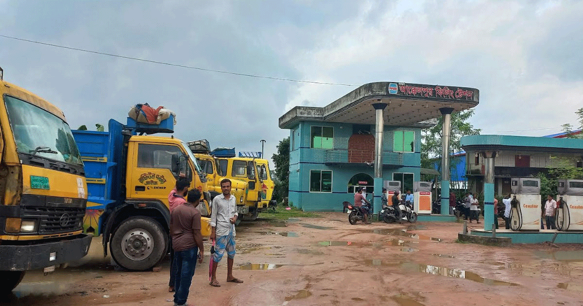 জয়পুরহাটে ফিলিং স্টেশন থেকে ট্রাক চুরি; ছয় ঘণ্টা তেল কেনাবেচা বন্ধ