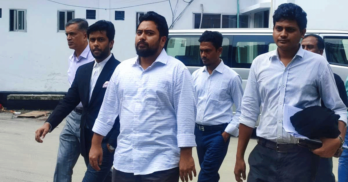 হাসিনার মামলায় দ্বিতীয় দিনের মতো ট্রাইব্যুনালে সাক্ষ্য দিচ্ছেন নাহিদ