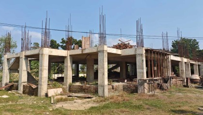 সরাইলে হাসপাতালের নির্মাণকাজ এক বছরেরও বেশি সময় ধরে বন্ধ