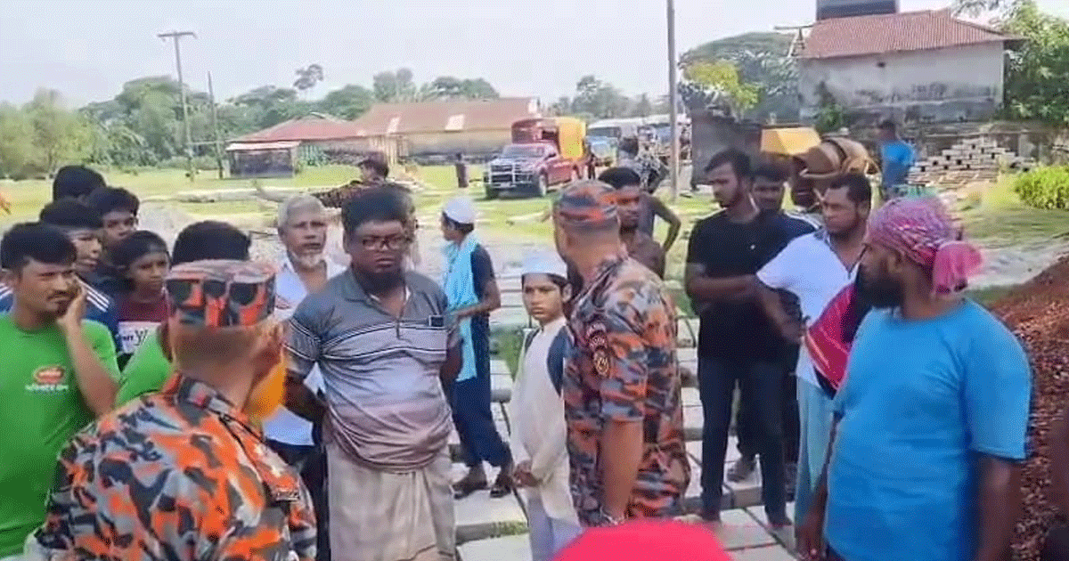 কলাপাড়ায় মাদকদ্রব্য নিয়ন্ত্রণ অধিদপ্তরের ধাওয়া খেয়ে নদীতে ঝাঁপ; ২১ ঘণ্টায়ও মেলেনি সন্ধান