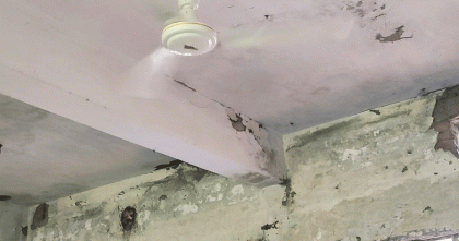 ঝুঁকিপূর্ণ ভবনে চলছে শিক্ষা কার্যক্রম; অনতিবিলম্বে নতুন ভবনের দাবি