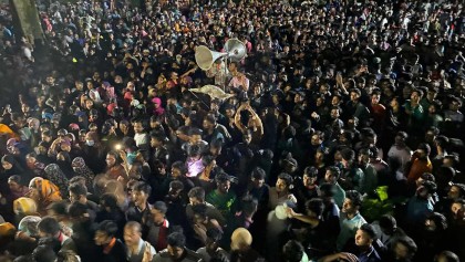 আন্দোলনের মুখে পোষ্য কোটা স্থগিত, বাতিলের দাবিতে অনড় শিক্ষার্থীরা