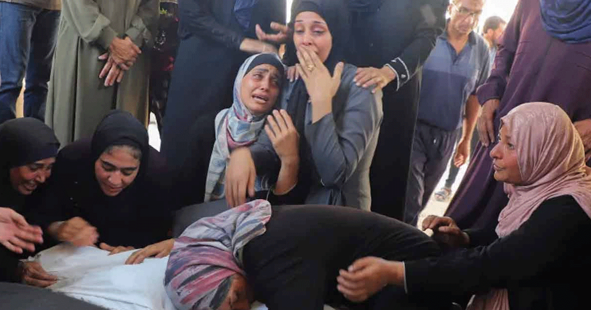 ইসরায়েলি হামলায় গাজায় একই পরিবারের ২৫ জন নিহত  