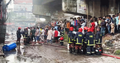 টঙ্গীতে কেমিক্যাল গুদামের আগুন নিয়ন্ত্রণে, উদ্ধার অভিযান চলছে