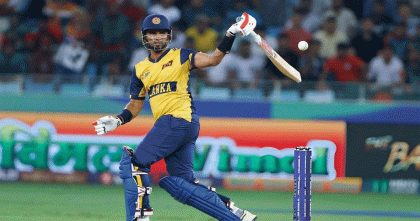 ডাকেই নাম লিখলেন শানাকা, আন্তর্জাতিক টি-টোয়েন্টিতে বিশ্বরেকর্ড