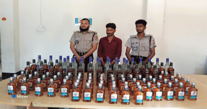 নেত্রকোনায় ১০২ বোতল ভারতীয় মদসহ আটক এক