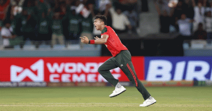 পাঁচ রানে দ্বিতীয় উইকেট হারাল পাকিস্তান