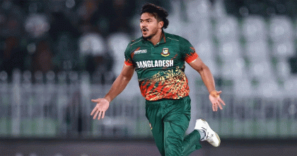 তৃতীয় বাংলাদেশি হিসেবে তাসকিনের শততম উইকেট