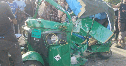 সুনামগঞ্জ-সিলেট মহাসড়কে পিকআপ-সিএনজি সংঘর্ষে মা-মেয়েসহ নিহত তিন