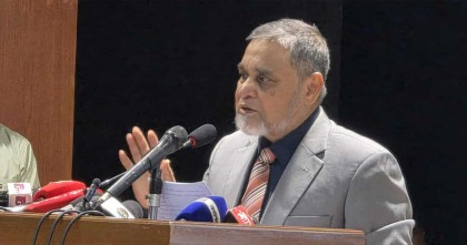 ত্রয়োদশ জাতীয় সংসদ নির্বাচন: আল্লাহকে সাক্ষী রেখে শপথ করলেন নির্বাচন কর্মকর্তারা