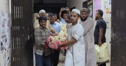 ডেঙ্গুতে কলেজ শিক্ষার্থীর মৃত্যু, লাশ বহনে ট্রলি না পেয়ে ক্ষোভ ও হতাশা স্বজনদের