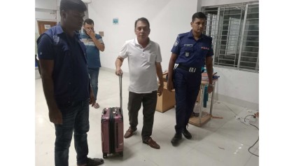 ভারতে যাবার সময় গোপালগঞ্জ জেলা আ.লীগের নেতা দর্শনা ইমিগ্রেশনে গ্রেপ্তার