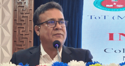 প্রতিযোগিতায় টিকে থাকতে তথ্যপ্রযুক্তিতে দক্ষতা অর্জন জরুরি: আধ্যাপক আমানুল্লাহ