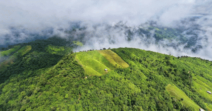 বান্দরবানে পর্যটকের ঢল