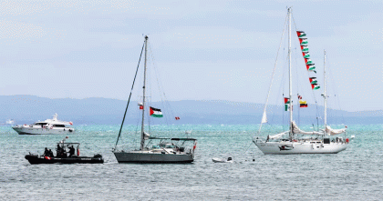 এখনো ছুটছে চার জাহাজ, ফিলিস্তিনের জলসীমায় পৌঁছেছে দুটি