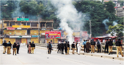 পাকিস্তান অধিকৃত কাশ্মিরে ভয়াবহ বিক্ষোভ-সহিংসতা, নিহত আট