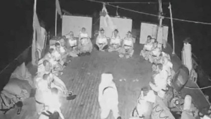 গাজামুখী নৌবহর সুমুদ ফ্লোটিলাকে ঘিরে রেখেছে ইসরায়েলি যুদ্ধজাহাজ