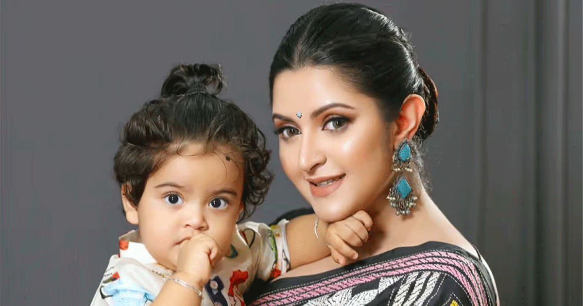 বাচ্চা নিয়ে সেঞ্চুরি করতে চান পরীমনি