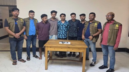 ছাত্রদল নেতার বাড়ি থেকে পিস্তল উদ্ধার, আটক পাঁচ 