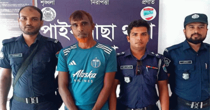 খুলনায় স্বেচ্ছাসেবক দল নেতা গ্রেপ্তার