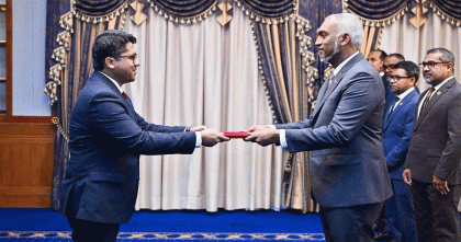 মালদ্বীপের রাষ্ট্রপতির কাছে বাংলাদেশি হাইকমিশনারের পরিচয়পত্র পেশ