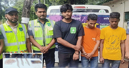 ফেনী ছাগলনাইয়ায় দেশীয় অস্ত্রসহ সংঘবদ্ধ ডাকাত দলের তিন সদস্য গ্রেপ্তার