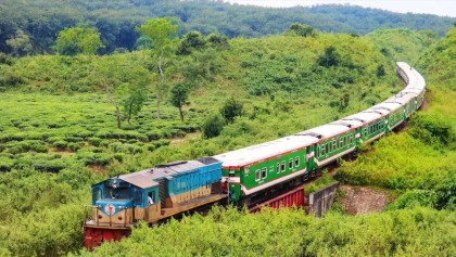 পৌনে তিন ঘণ্টা পর সিলেটে ট্রেন চলাচল  স্বাভাবিক