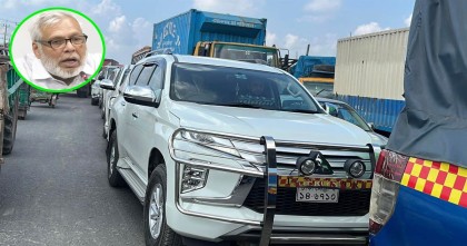 সড়ক পরিদর্শনে এসে যানজটে উপদেষ্টা