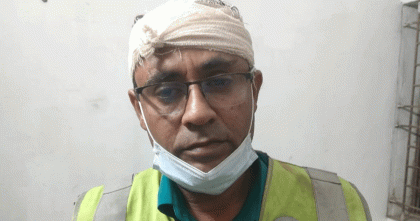 টঙ্গীতে ট্রাফিক পুলিশের মাথা ফাটালেন অটোরিকশা চালক