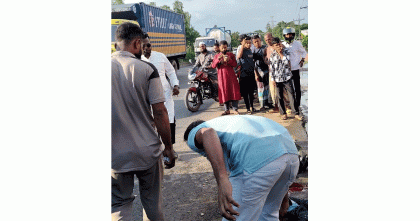 মিরসরাইয়ে সড়ক দূর্ঘটনায় মোটরসাইকেল আরোহী নিহত, আহত এক