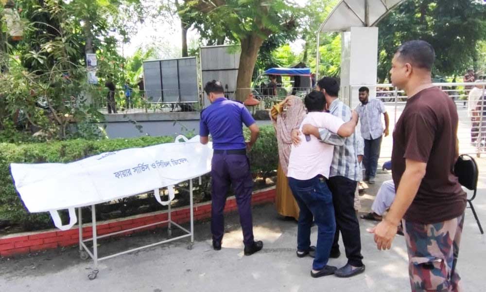 চুয়াডাঙ্গায় সড়ক দুর্ঘটনায় নিহত এক, আহত তিন