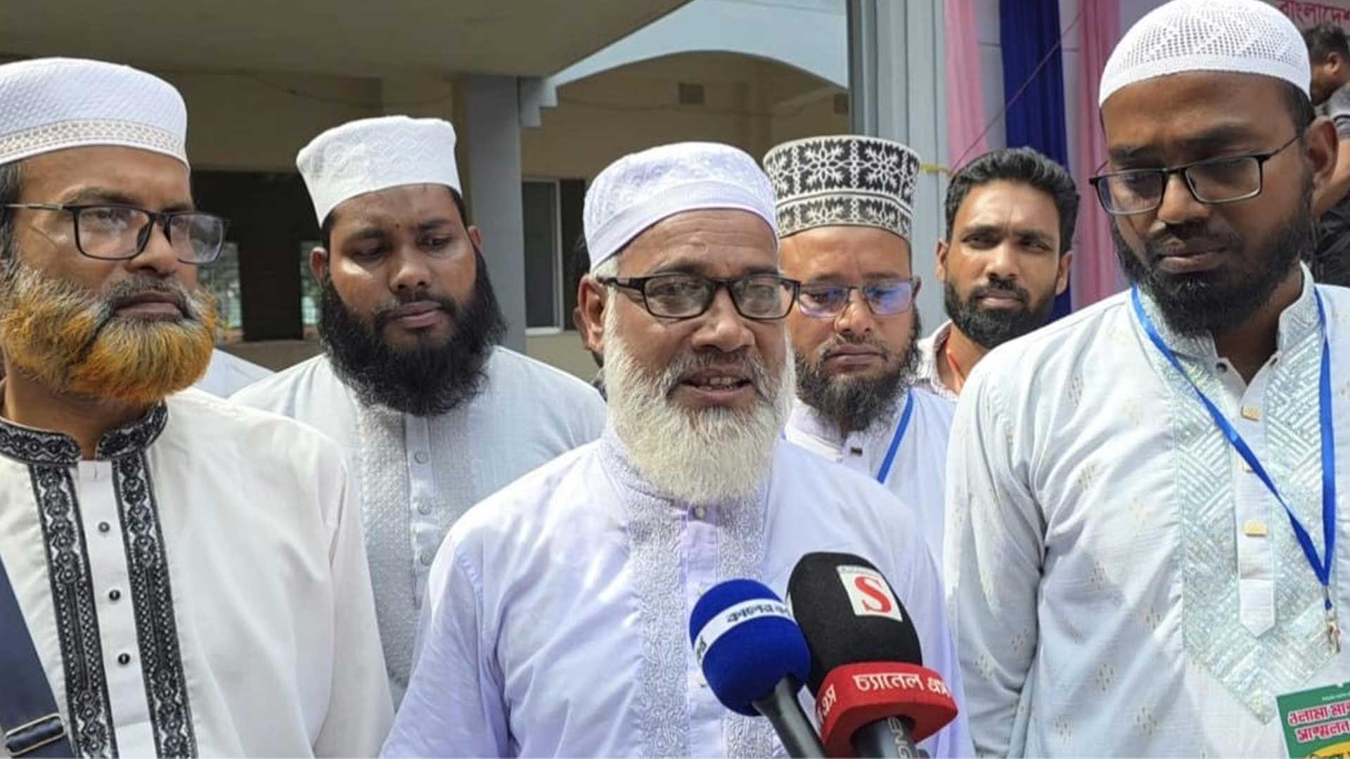 মসজিদে রাজনীতি নিষিদ্ধ মানে কোরআন তেলাওয়াতও নিষিদ্ধ: হুমায়ুন কবির