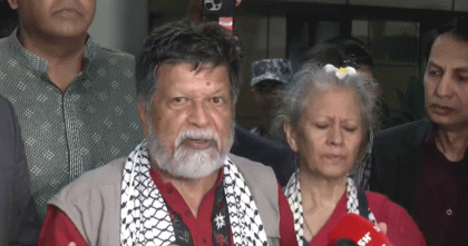 ইসরাইলি সেনারা বাংলাদেশি পাসপোর্ট মাটিতে ছুড়ে ফেলেছে: শহিদুল আলম