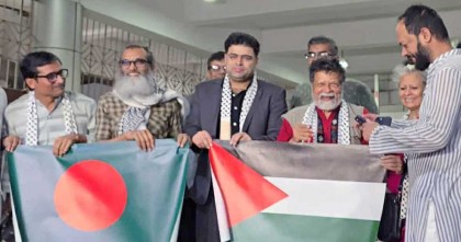 দেশে ফিরেছেন শহিদুল আলম