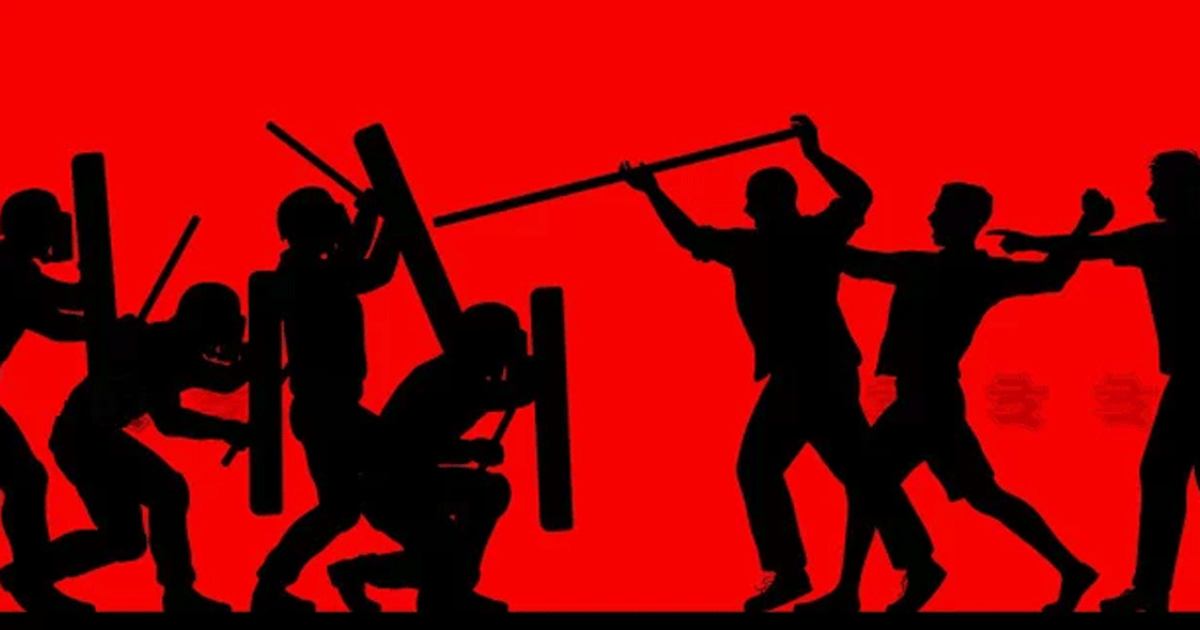 মিরসরাইয়ে তুচ্ছ ঘটনায় দু’পক্ষের সংঘর্ষ; আহত তিন