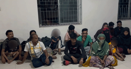 বিএসএফের হাতে আটক ১৬ বাংলাদেশিকে বিজিবির কাছে হস্তান্তর