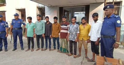 পটুয়াখালী আন্তঃজেলা থেকে আট ডাকাত গ্রেপ্তার 