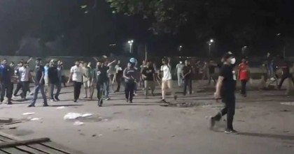 মধ্যরাতে ঢাবি ও ঢাকা কলেজের শিক্ষার্থীদের সংঘর্ষ