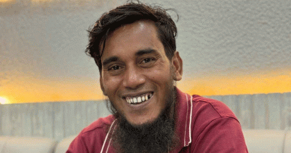 নিজের স্ত্রীকে ‘ভাবি’ বলে পরিচয় দিলেন রিপন মিয়া